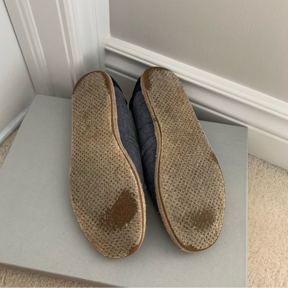 Chambray Tom’s Mens 8.5 - Picture 2 of 4